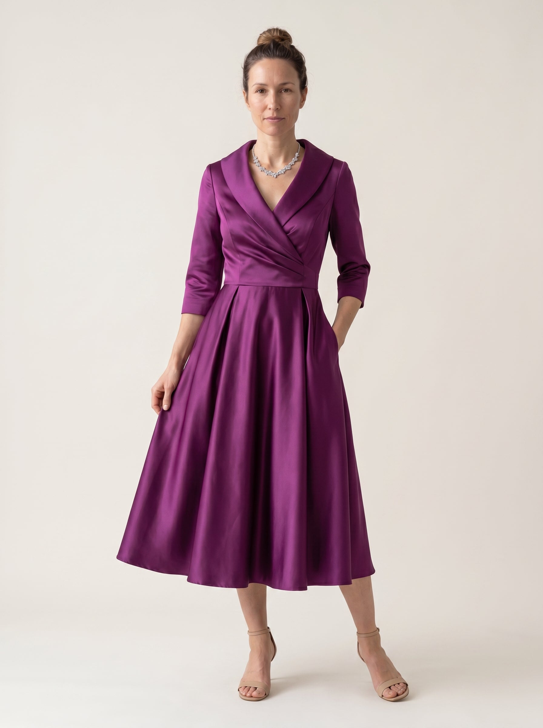 Vera | Elegant A-Line Midi Dress with Wrap V-Neck